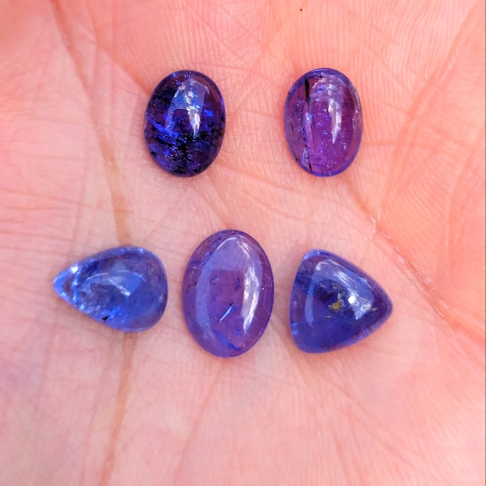 14+ Carat Tanzanite Cabochon Parcel - Picture 3 of 9